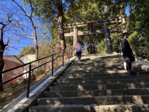 伊豆山神社の階段